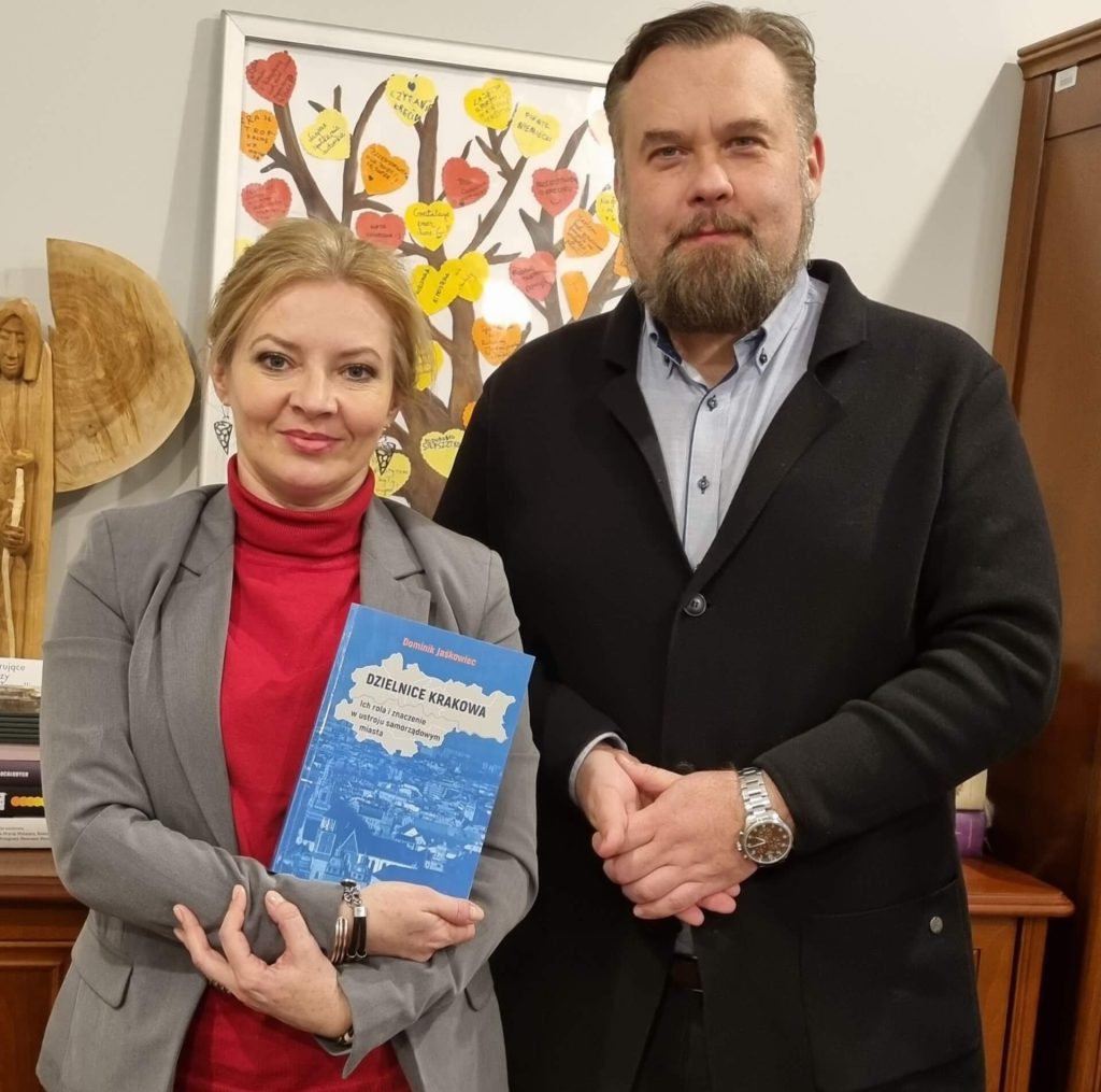 W Bibliotece Kraków z książką swojego autorstwa